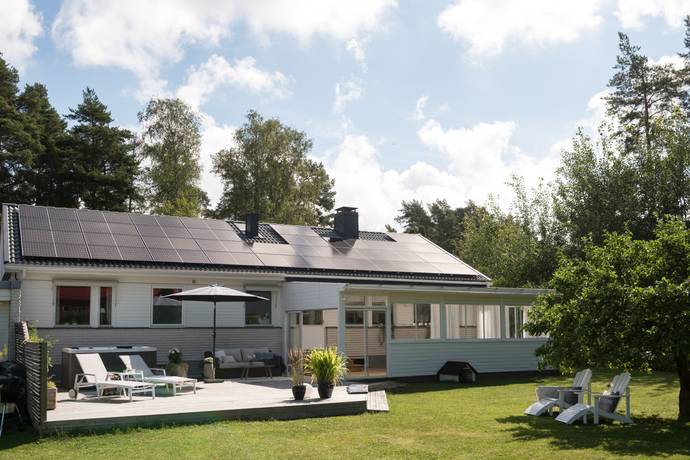9 rum villa på Lovägen 12 Bålsta Södra Västerdalen, Håbo kommun - bild 3