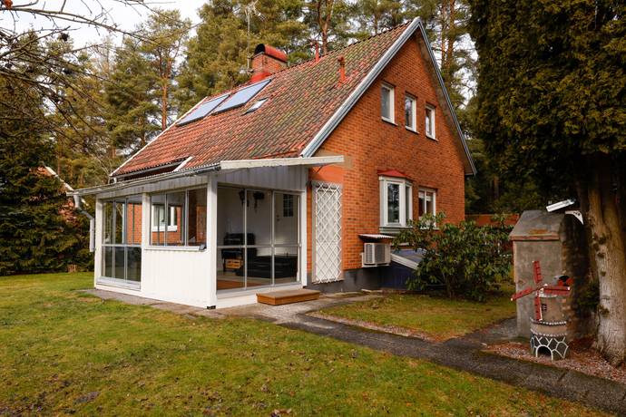 villa på Gasolvägen 11 Kumla, Kumla kommun - bild 1