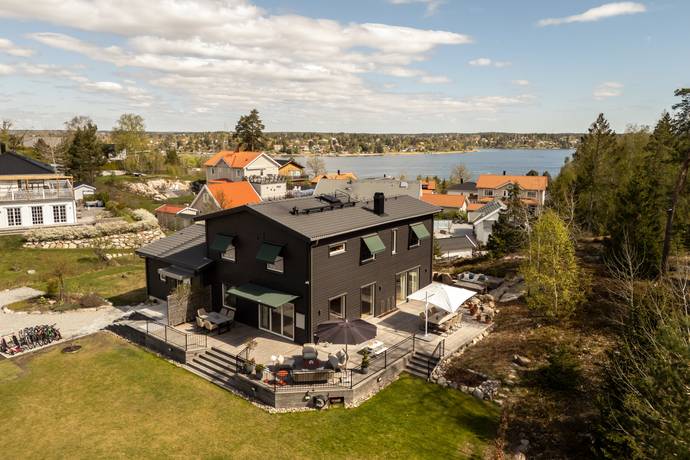 8 rum Villa på Västerskärsringen 41B Svinninge Österåkers kommun - bild 1