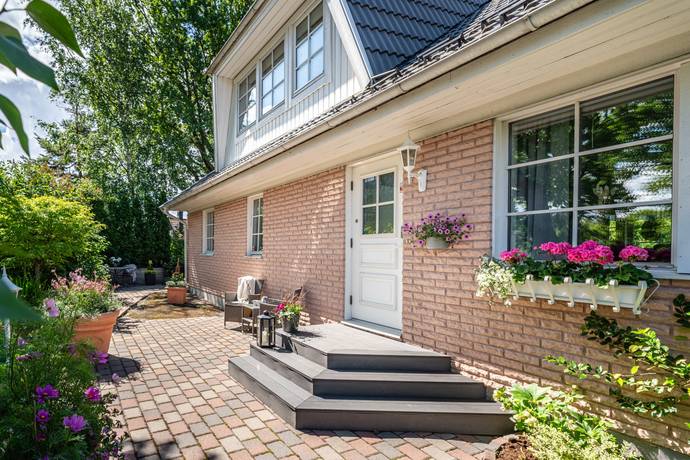 7 rum villa på Sätthammarvägen 7A Segeltorp, Huddinge kommun - bild 3
