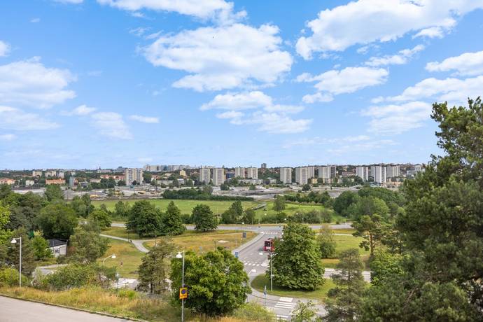 3 rum lägenhet på Harplingegränd 76 3tr Östberga - Älvsjö, Stockholms kommun - bild 1