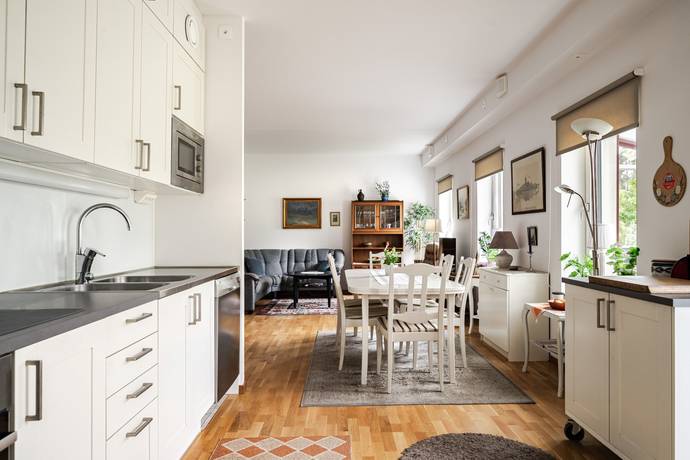 4 rum lägenhet på Svanvägen 13C Fårhushagen, Strängnäs kommun - bild 4