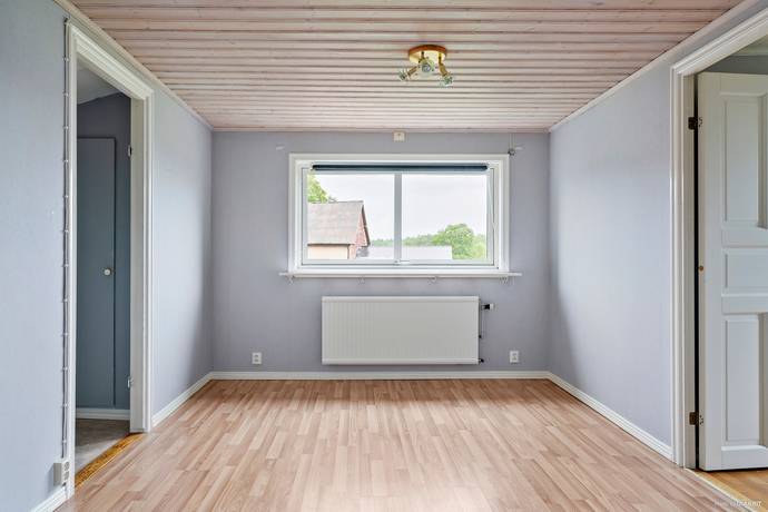 7 rum Gård utan jordbruk på Fagerhult Nilsagården 2 Marks kommun - bild 17