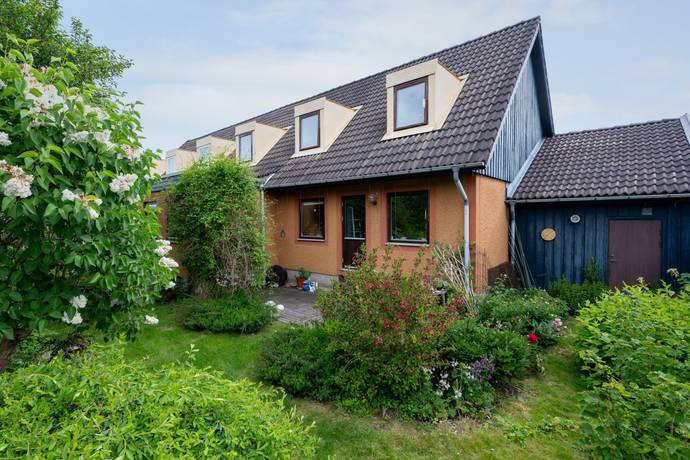 6 rum parhus på Blästadsgatan 3 Blästad, Linköpings kommun - bild 2