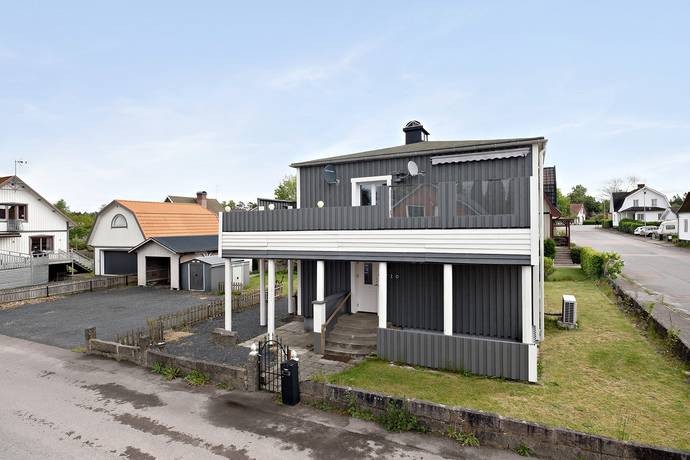 5 rum villa på Kyrkogatan 10 Lönsboda, Osby kommun - bild 1