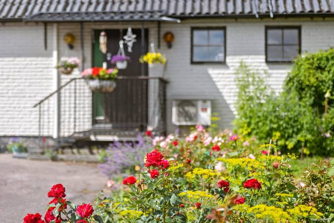 8 rum villa på Hagbyvägen 1 Almunge, Uppsala kommun - bild 2