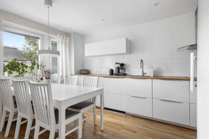 4 rum Radhus på Uranusvägen 35 Skälby Järfälla kommun - bild 7