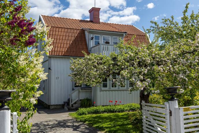 5 rum villa på Andra Västralundsgatan 17 Västralund, Västerviks kommun - bild 1