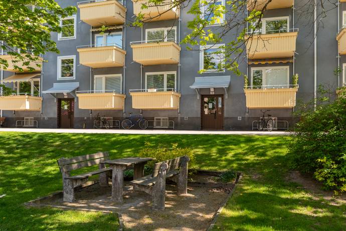 2 rum lägenhet på Vegagatan 2B Vega, Västerås kommun - bild 2