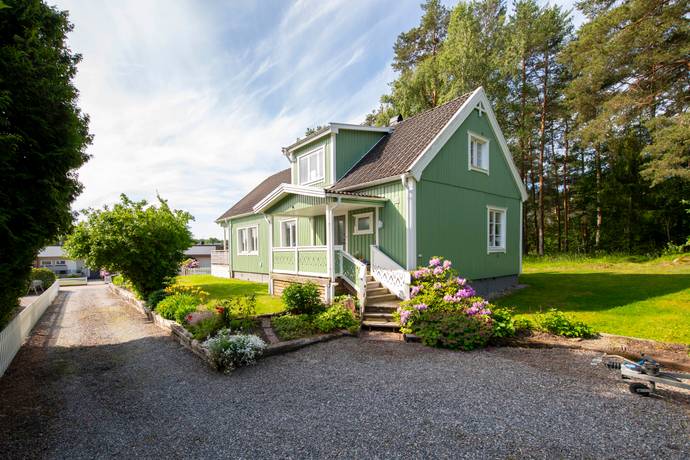 5 rum villa på Hemfridsgatan 4 Dingtuna, Västerås kommun - bild 1