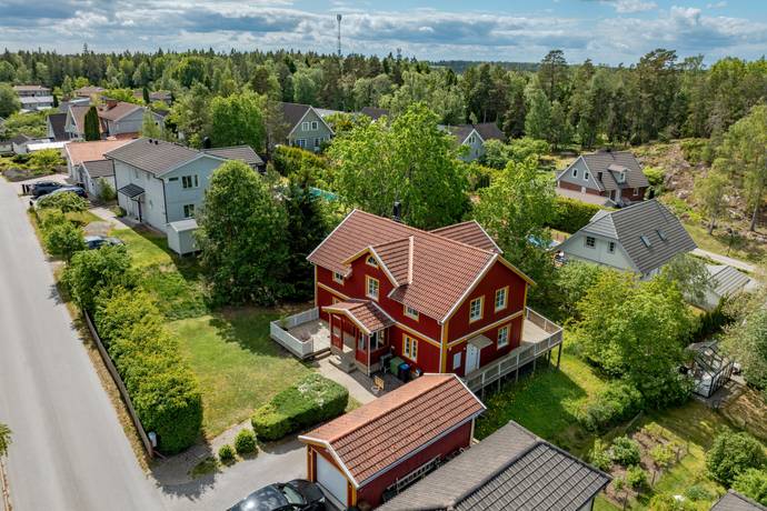 6 rum villa på Tjädervägen 46 Skarpäng, Täby kommun - bild 2