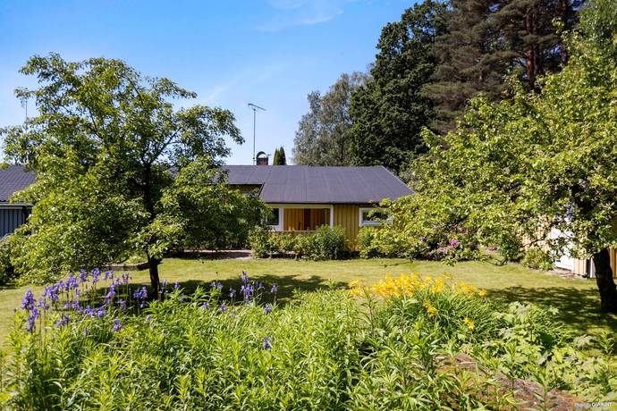 6 rum Villa på Fågelbärsgatan 54 Nya Hjärsta Örebro kommun - bild 8