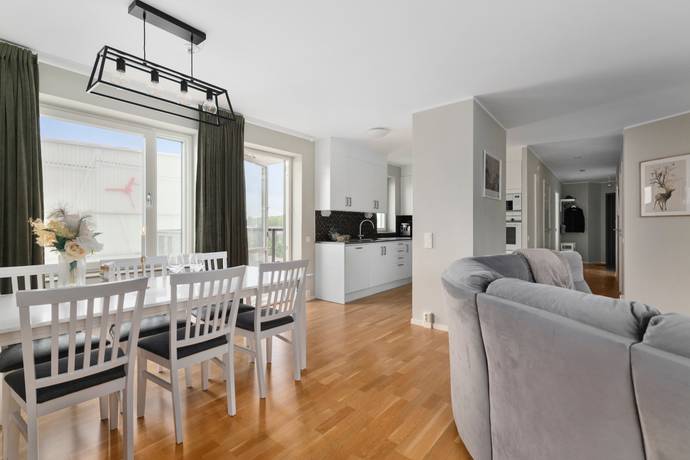 4 rum lägenhet på Karlslundsvägen 18 Barkarbystaden, Järfälla kommun - bild 3