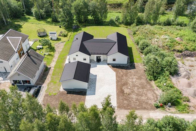 5 rum villa på Viksberg 32 Torp, Avesta kommun - bild 2