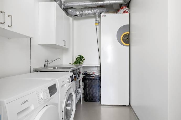 4 rum Radhus på Hovslagarvägen 6 Bålsta - Gillmarksbyn Håbo kommun - bild 16