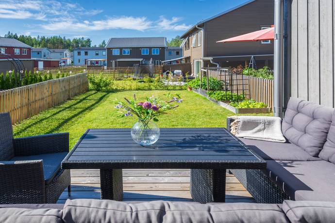 5 rum radhus på Morkullestråket 13 Margretelund, Österåkers kommun - bild 3