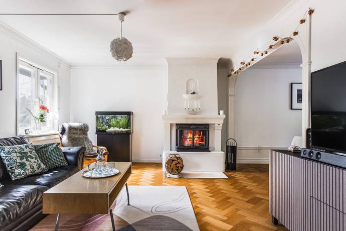6 rum Villa på Runskogsvägen 3B Törnskogen Sollentuna kommun - bild 2