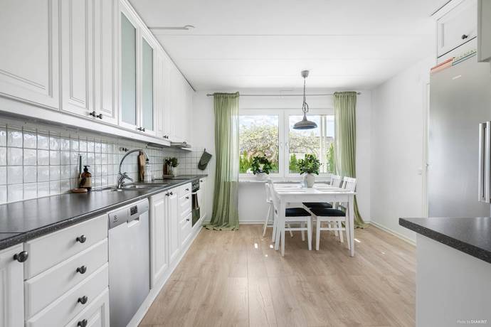 6 rum Villa på Tujavägen 18 Bettorp Örebro kommun - bild 16