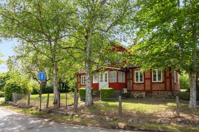 8 rum Villa på Lövestad Byaväg 18 Lövestad Sjöbo kommun