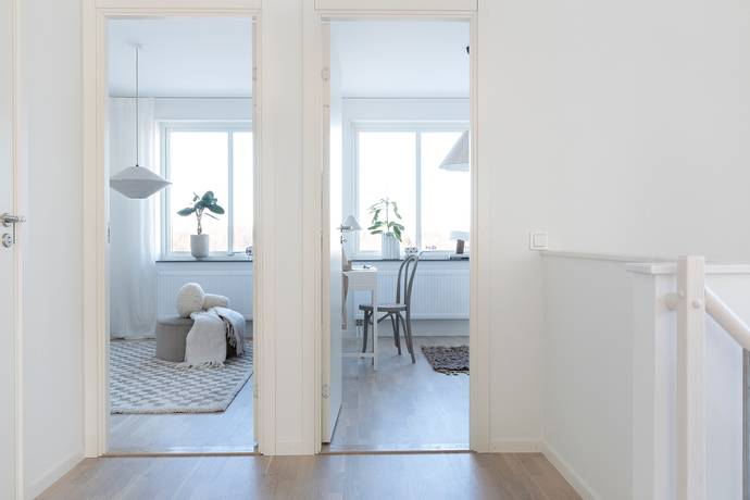 5 rum Parhus på Lydia Wahlströms väg 32 Barkarö  Västerås kommun - bild 13