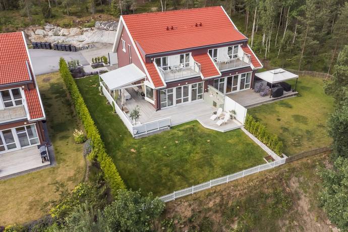 6 rum Parhus på Lupinvägen 27 Bålsta - Viby Äng Håbo kommun - bild 13