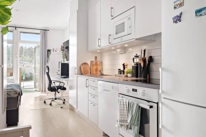 1 rum lägenhet på Hägerneholmsvägen 7A  Hägerneholm, Arninge-ullna, Täby kommun - bild 2