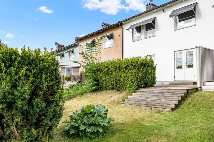 3 rum Radhus på Herrebrogatan 17 Skarphagen Norrköpings kommun - bild 1