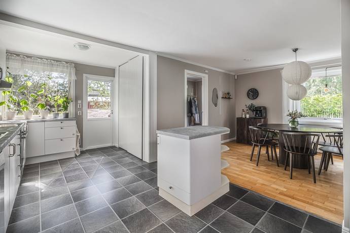 4 rum Villa på Larberg 417 Hammarö-Larberg Hammarö kommun - bild 9