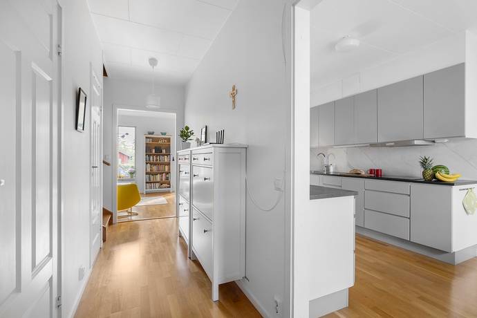 5 rum radhus på Katrinebergsvägen 135 Tullinge, Botkyrka kommun - bild 2