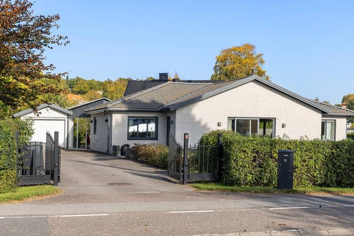 Strandvägen 15, Lerum, Lerums kommun