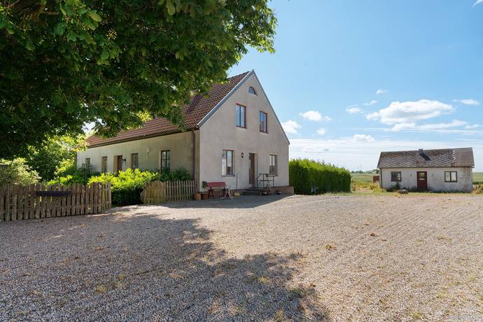 8 rum villa på Hannåsavägen 17 Hannas, Simrishamns kommun - bild 1