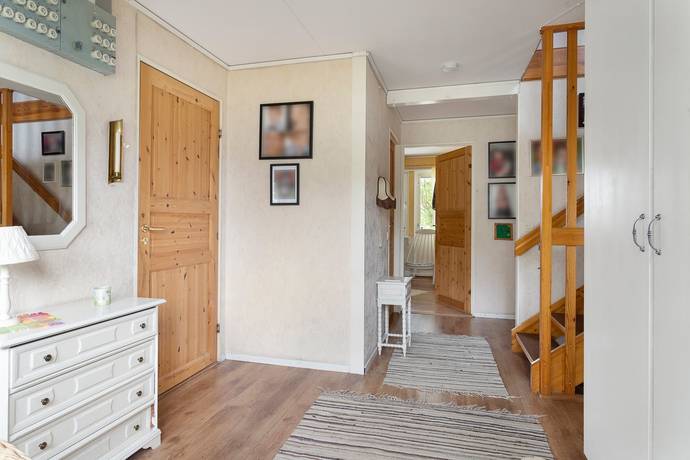 5 rum Villa på Adjutantgatan 29 Eskilstuna kommun - bild 4