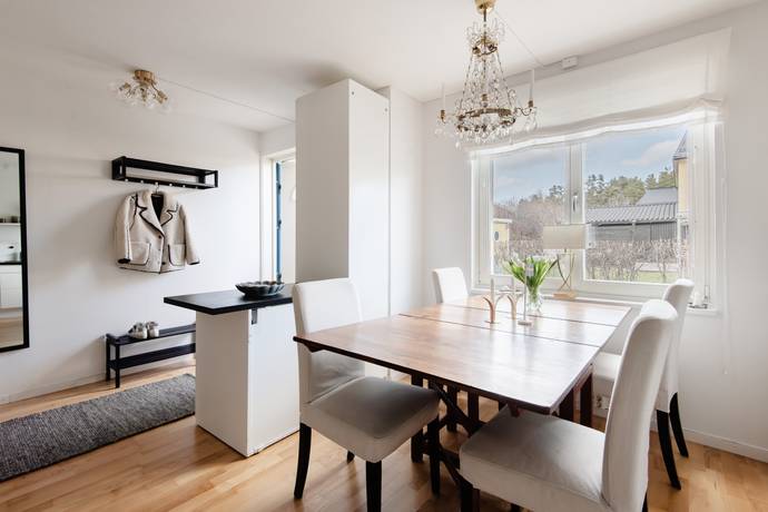 4 rum lägenhet på Sörgårdsvägen 43 Centralt, Österåkers kommun - bild 4
