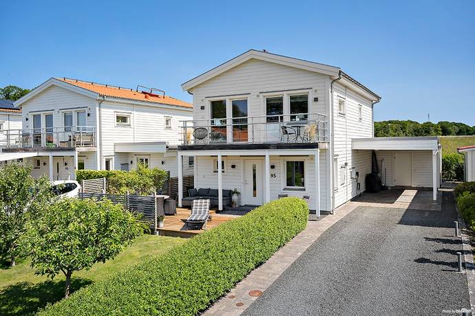 5 rum villa på Bjärevägen 95 Skälderviken, Ängelholms kommun - bild 1