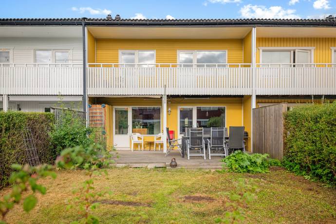 6 rum radhus på Såningsvägen 169 Viksjö, Järfälla kommun - bild 1