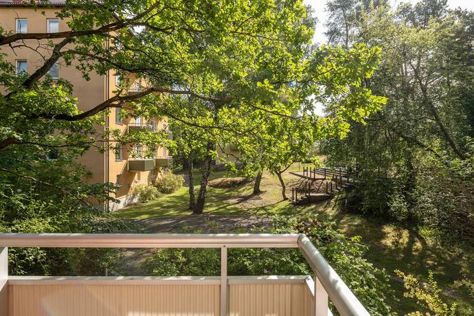 2 rum lägenhet på Midsommarvägen 25 Midsommarkransen, Stockholms kommun - bild 2