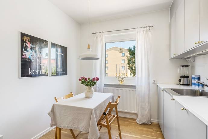 2 rum lägenhet på Heljestrandsgatan 9B Norr, Eskilstuna kommun - bild 2