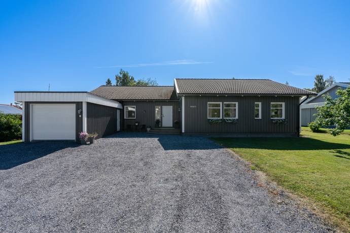 4 rum villa på Bäckvägen 3A Örnsköldsvik, Örnsköldsviks kommun - bild 1
