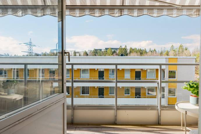2 rum lägenhet på Lomvägen 617 Kärrdal, Sollentuna kommun - bild 2