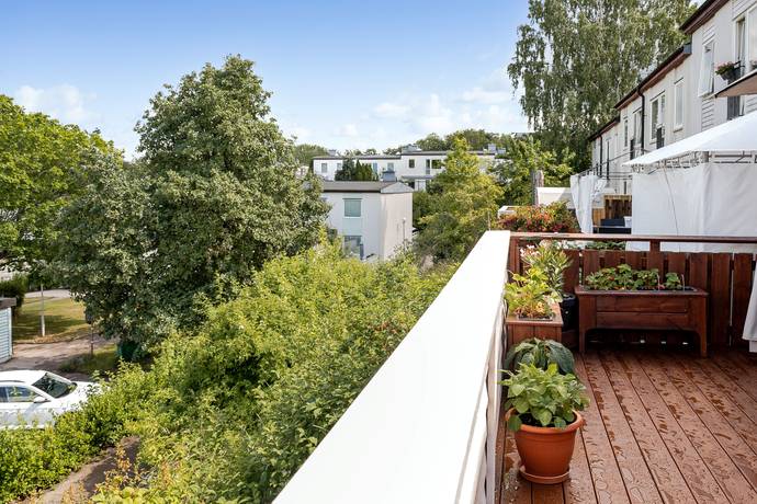 5 rum Radhus på Våruddsringen 60 Skärholmen - Vårberg Stockholms kommun - bild 3