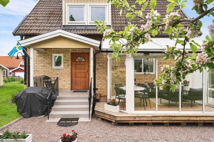 6 rum villa på Norra Långåsvägen 21 Björklinge, Uppsala kommun - bild 1