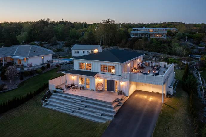 8 rum villa på Kläppakullevägen 4 Malevik, Kungsbacka kommun - bild 1