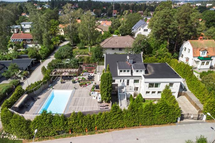 13 rum villa på Barbackastigen 2 Flysta, Stockholms kommun - bild 2