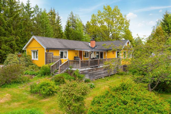 4 rum fritidshus på Skogsduvevägen 14 Uttervik, Nyköpings kommun - bild 1