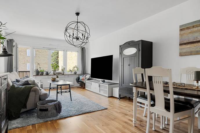 3 rum lägenhet på Kyrkvärdsplan 3, 2 tr Uttran, Botkyrka kommun - bild 3