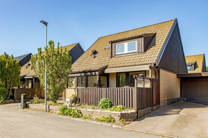 4 rum villa på Kristinehöjdsvägen 5 Fajans/Nyby Gärde, Falkenbergs kommun - bild 1