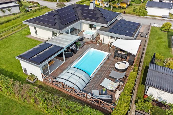 8 rum villa på Vallmovägen 9 Hällevik, Sölvesborgs kommun - bild 2