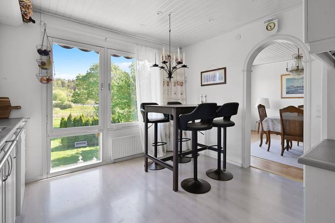 8 rum Villa på Åvägen 6 Runby Upplands Väsby kommun - bild 15