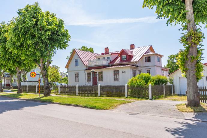 10 rum villa på Badhusgatan 22 Borgholm, Borgholms kommun - bild 1