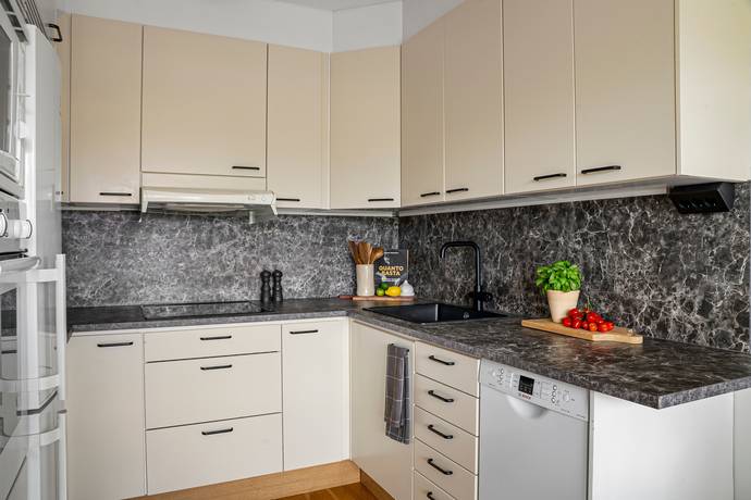 2 rum lägenhet på Axel Wennergrens väg 8 Centrala Tyresö, Tyresö kommun - bild 4